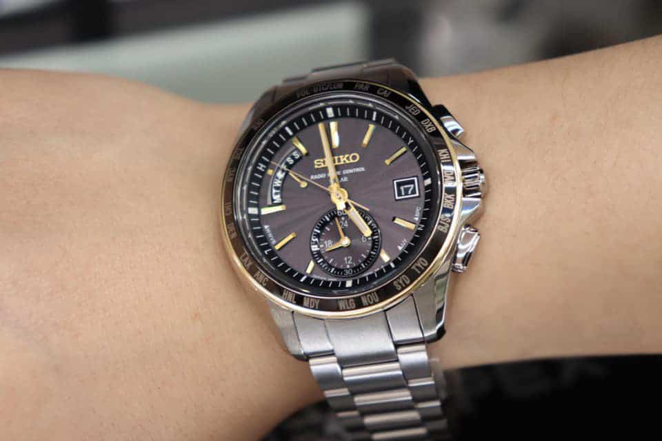 mặt trước đồng hồ Seiko