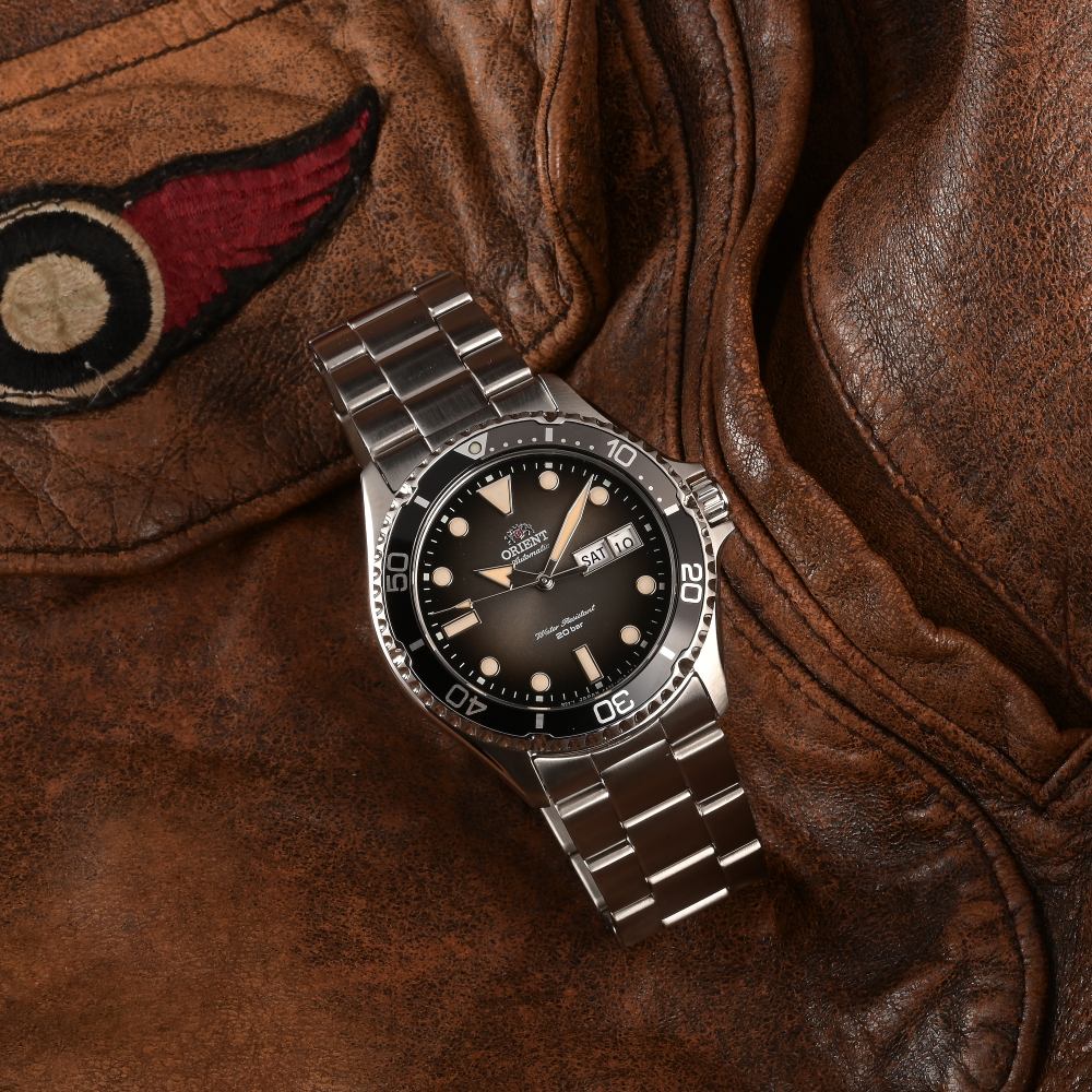 RA-AA0810N19B là mẫu đồng hồ đáng sở hữu với những người yêu thích vận động.