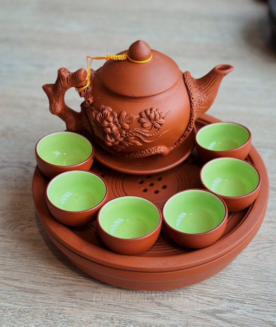 Bộ ấm trà phù hợp với nam giới lớn tuổi yêu thích sự chậm rãi, truyền thống