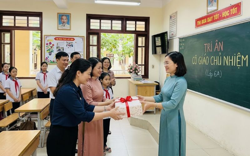 Trao gửi quà tặng đúng không gian và thời điểm
