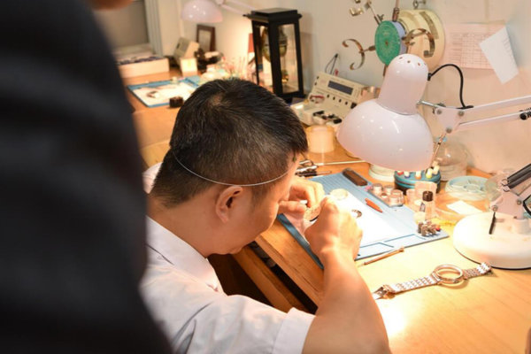 Quy trình thay mặt kính